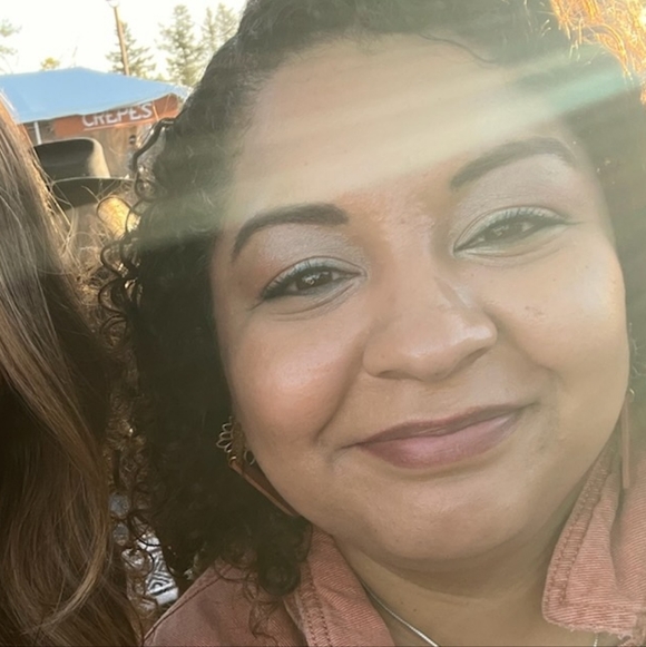 Meet your Posher, Rosa - Picture 1 of 2